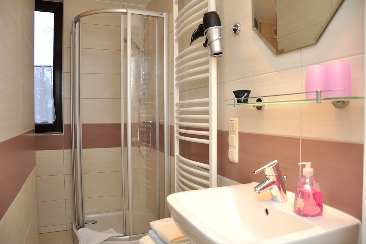 Ferienwohnungen Zu den Kammerlöchern / Geraberg / Thüringer Wald